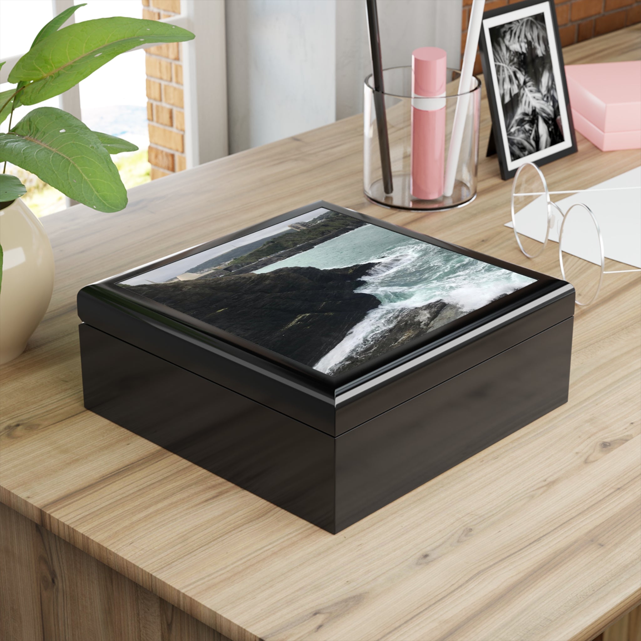 Coastal Cliffs in the UK Jewelry Box — Photo Keepsake Box with Ocean Wave Design